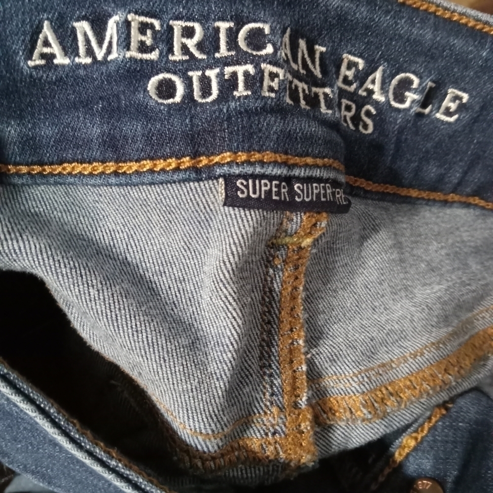 American eagle outfitters super super stretched ladies jeans. Size 2 long. - Picture 8 of 13